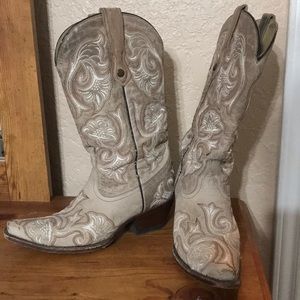 6.5 pointed toe Corral Boots